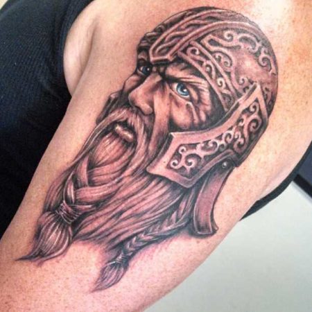 викингов тату на плече