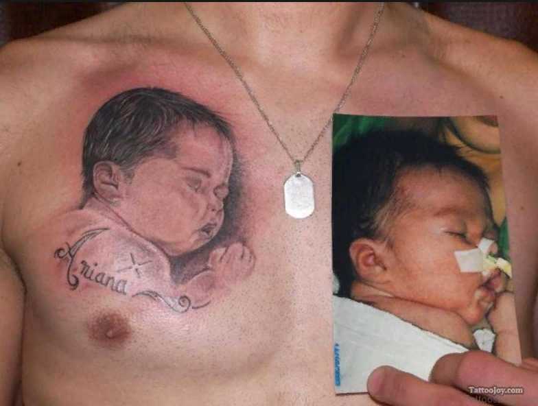 портрет ребенка тату на груди