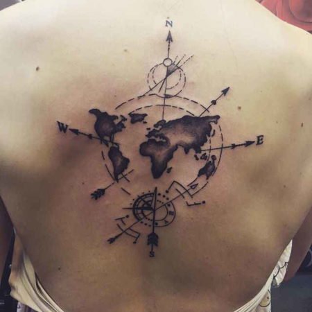 Карты мира тату на спине