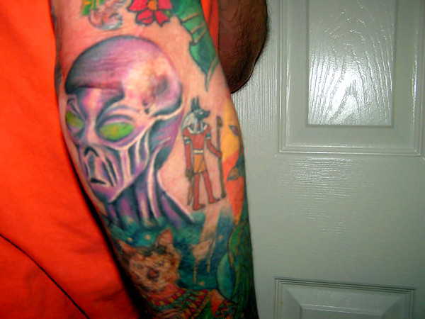 Инопланетянин тату на руке